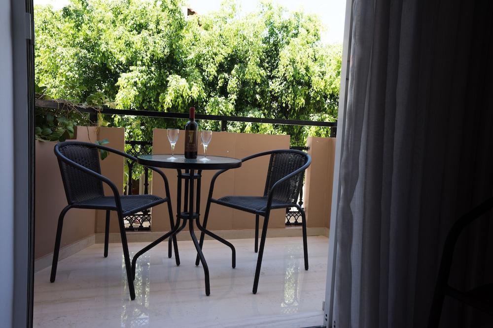 Sunset Seaside Apartments & Studios Ретимно Екстериор снимка