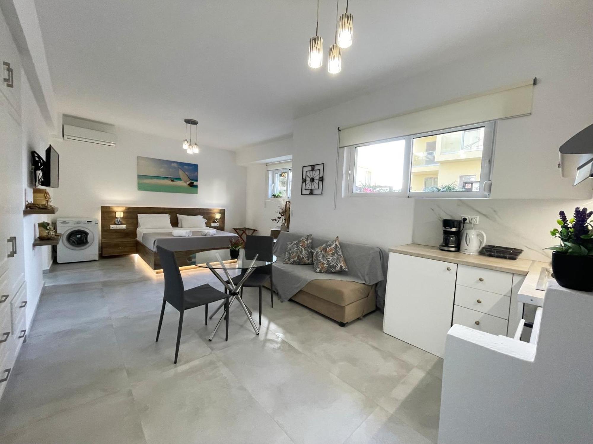Sunset Seaside Apartments & Studios Ретимно Екстериор снимка